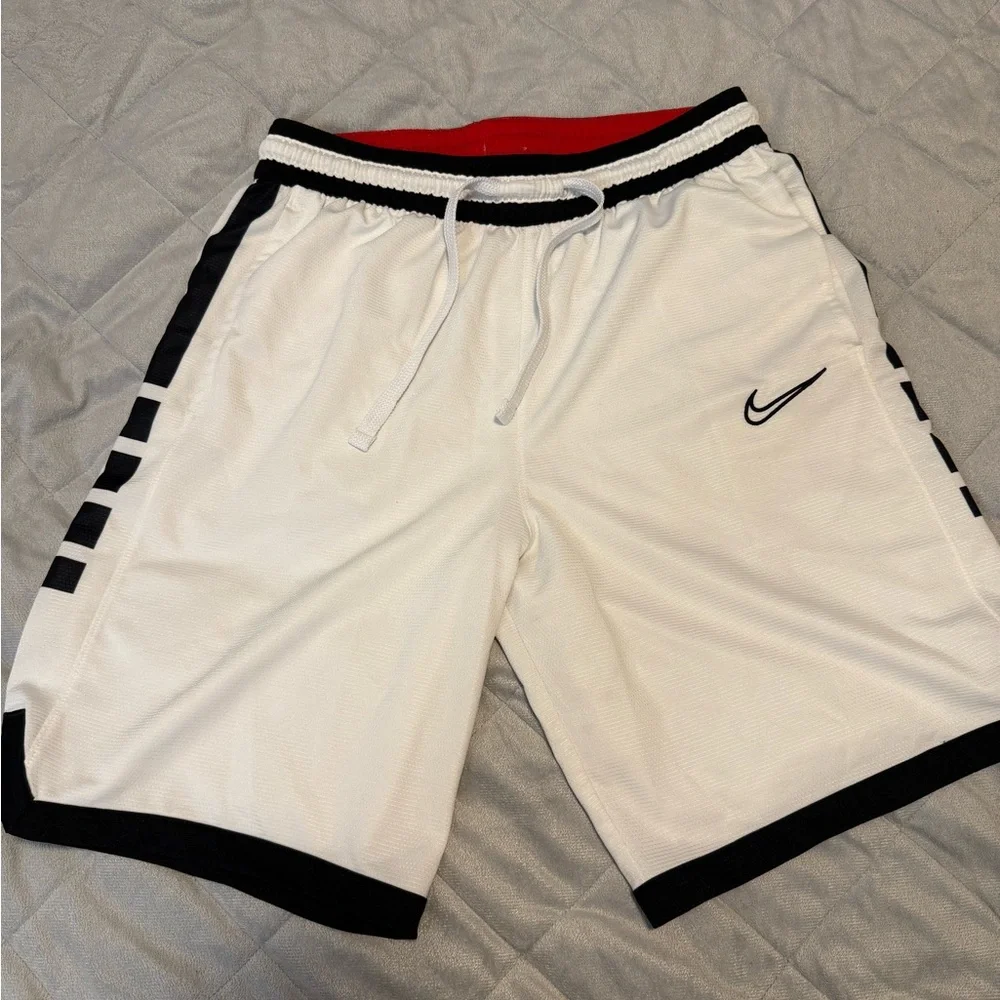 White Nike Elite Basketball Shorts - Picture 1 of 3